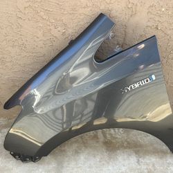 2012 2013 2015 2017 2018 TOYOTA PRIUS V LEFT SIDE FENDER OEM