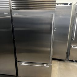 Sub Zero 36”Wide Built In Stainless Steel Bottom Freezer Refrigerator 