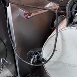 Free 2,    15  Inch Under Cabinet Icemaker One Viking One Kitchenaid