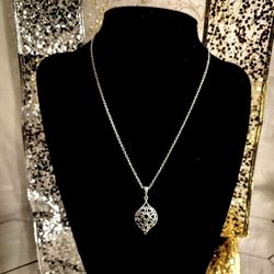 925 Sterling Silver Filigree  Heart Leafed Love Pendant 