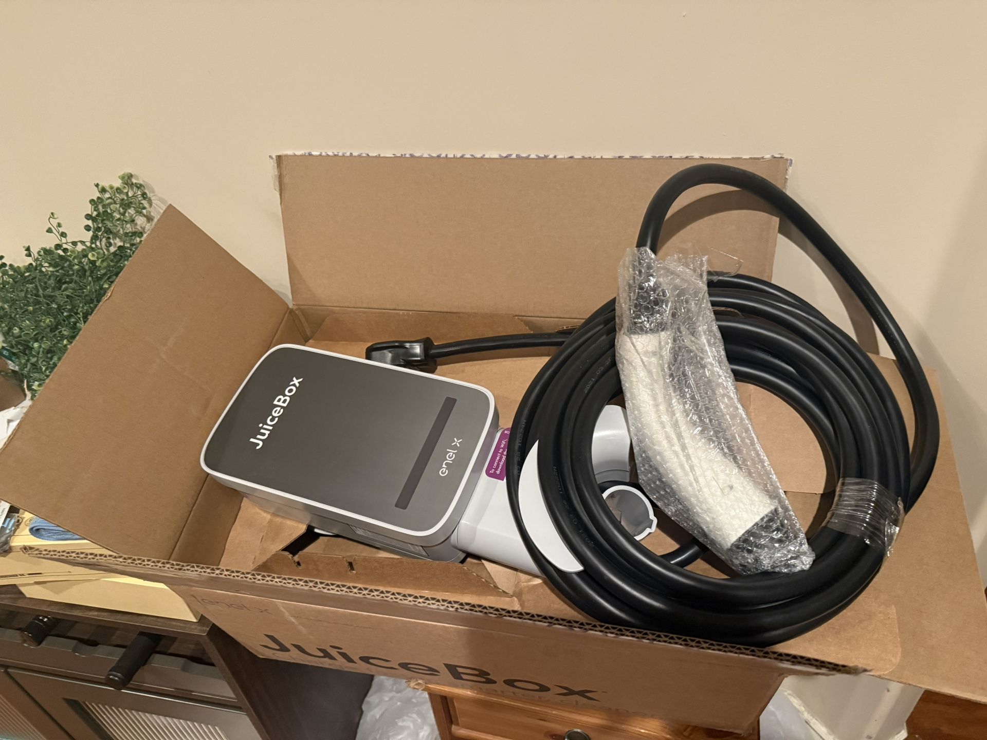 Enel X Way JuiceBox 40 (14-50) Plug In EV Charger