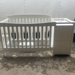 Delta Children Abby Convertible Baby Crib And Changer