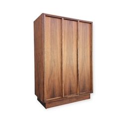 1960s John Keal for Brown Saltman Mid-Century Walnut Gentleman's Chest