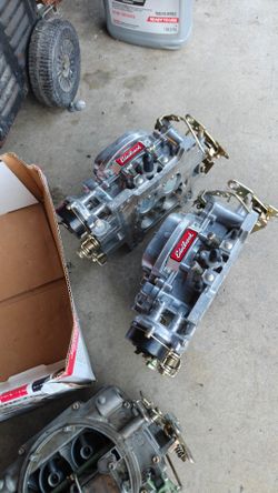Edelbrock 1406 carburetor