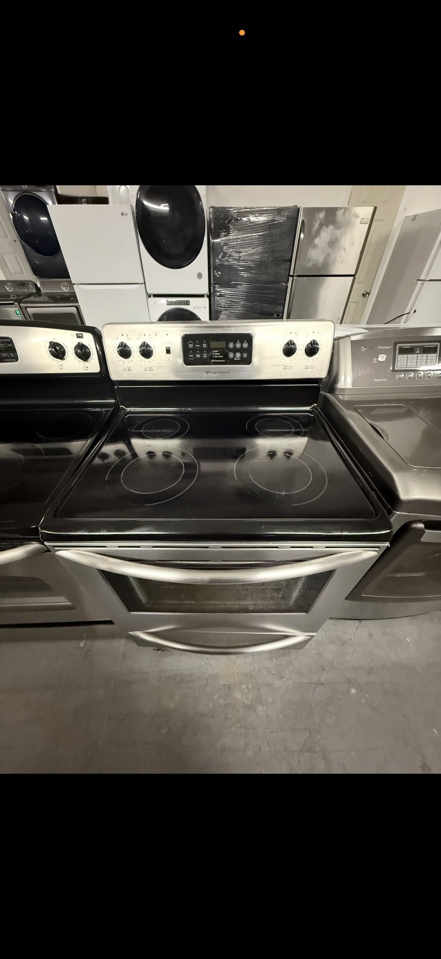 Frigidaire Stove ( Cocina )