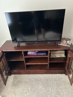 Solid wood TV stand