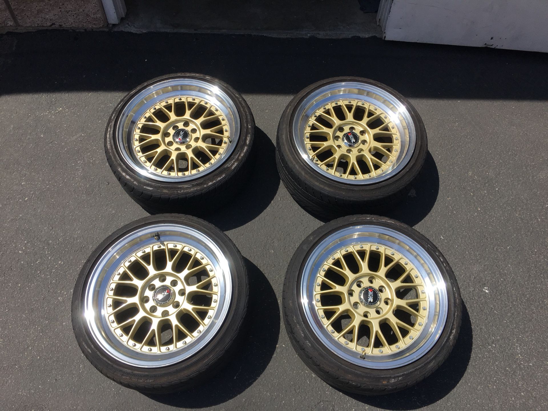 16x8 XXR 521 gold wheels (4lug)