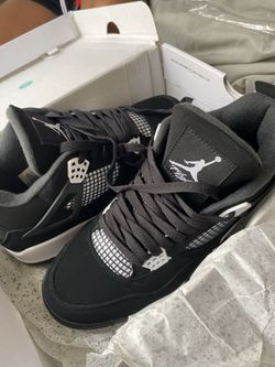 Jordan 4s (deposit Required)