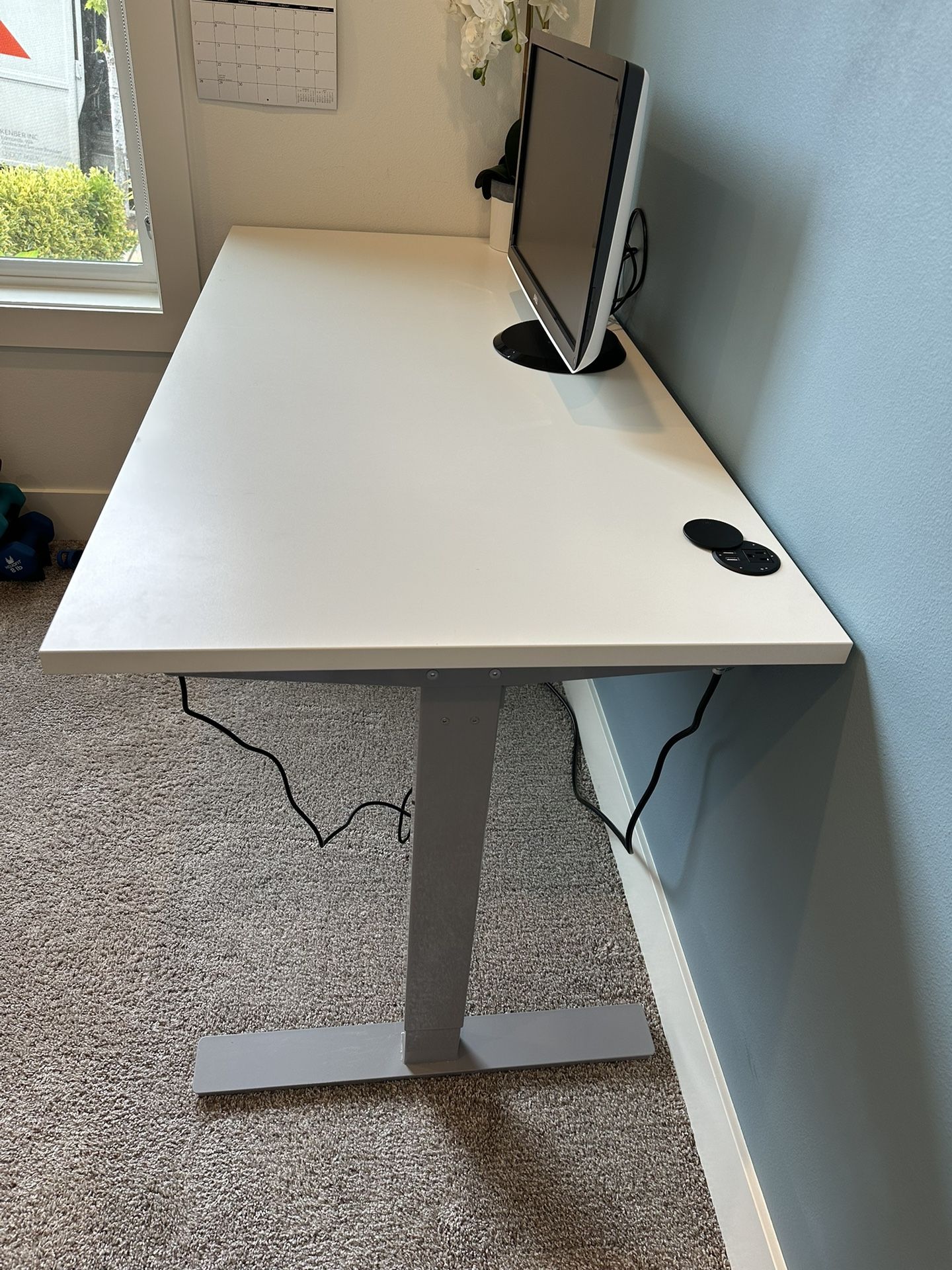 Standing Desk In Mint condition