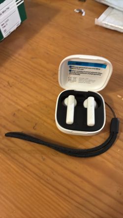 White True Wireless Earbuds with Charging Case