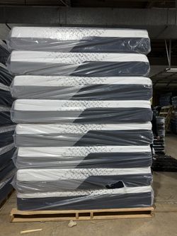 Nectar Luxe Hybrid Queen Mattress mattress outlet close out deals $299