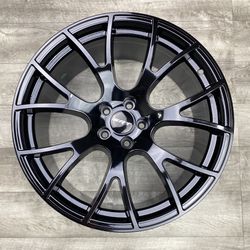 4/ Dodge SRT Hellcat $900 (NEW) 20x9”