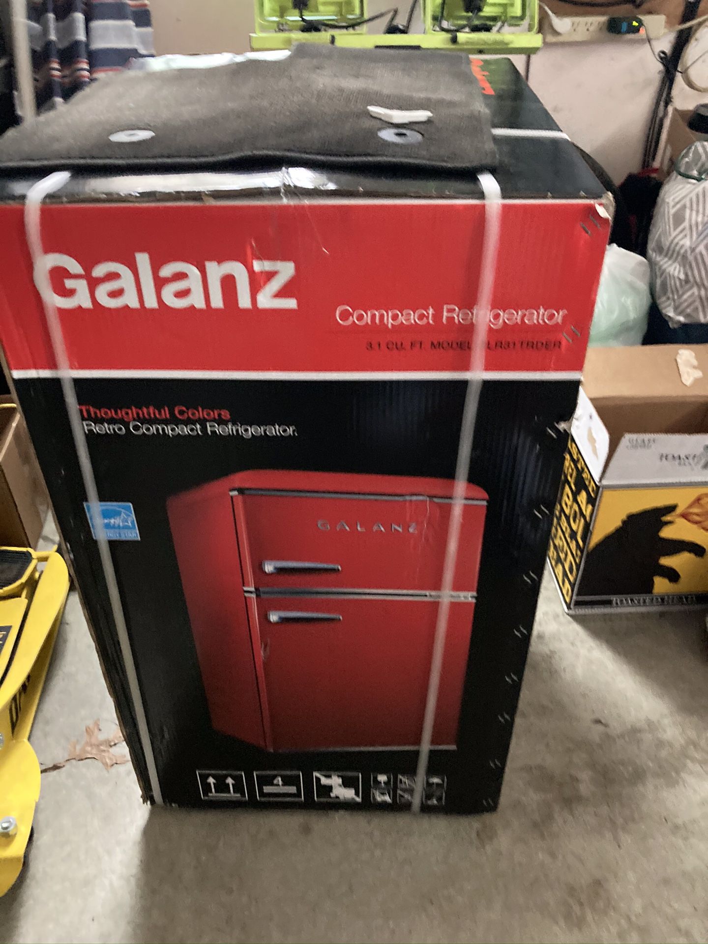 Retro mini fridge 3.1 Cu Ft GALANZ