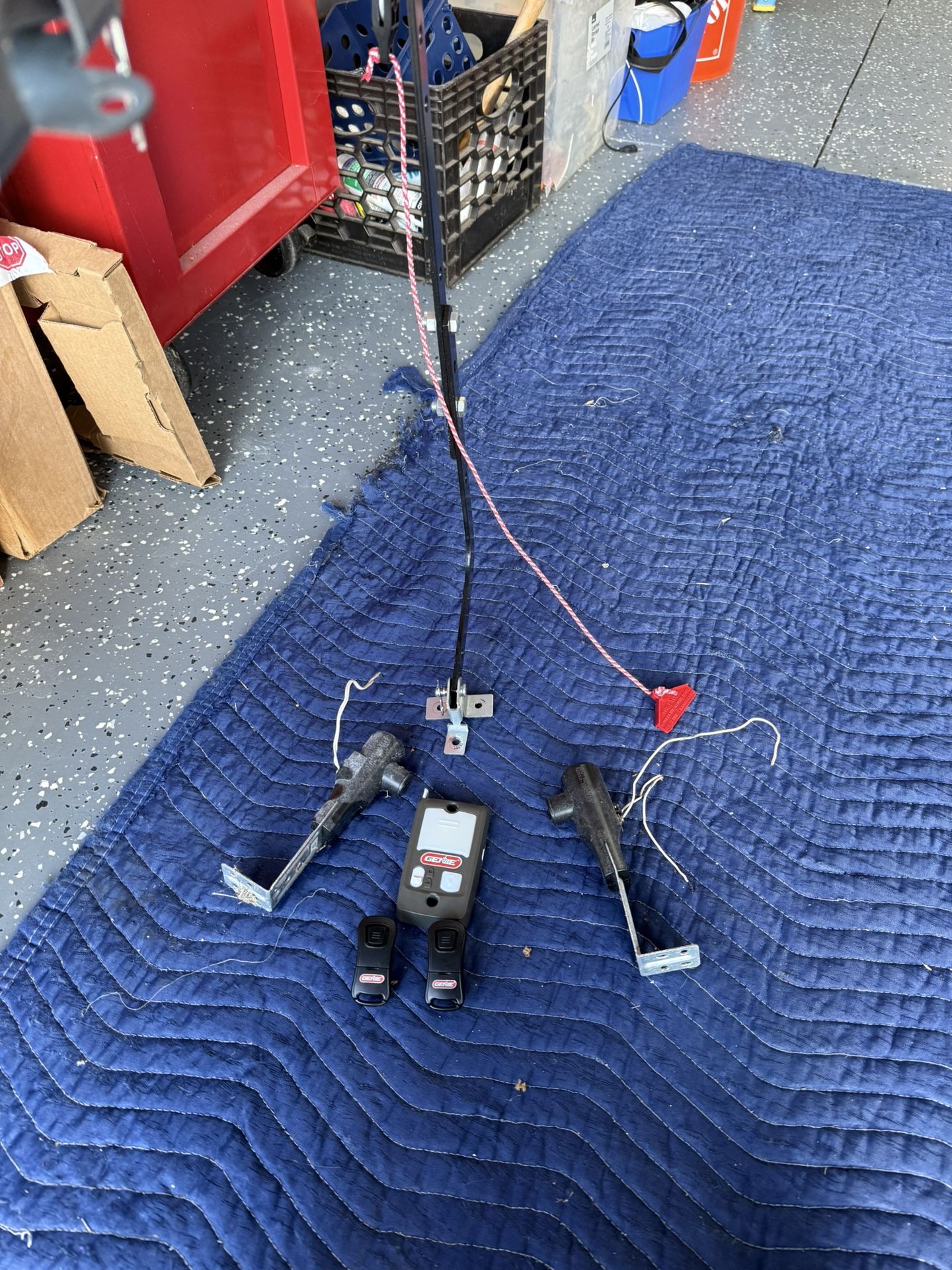 Genie model 1155 belt drive garage door opener With Accessories