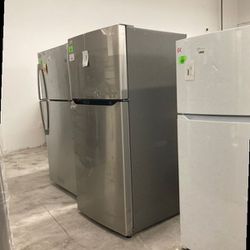 Refrigerators Top Freezer/Bottom Fridge 13.9 Cu.-21.9 Cu. (Frigidaire/GE/LG)