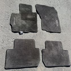 Floor Mats For Mitsubishi Outlander (14-15)