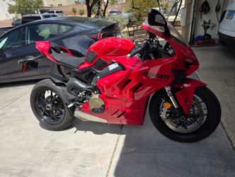 Ducati panigale v4 2022