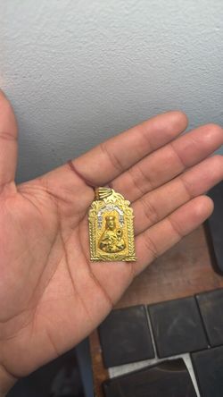 18K Yellow Gold Saint Barbara Pendant