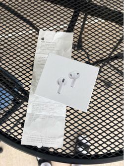AirPod pro 3 (NEVER OPENED)