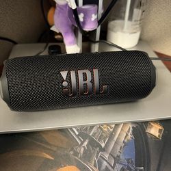 JBL Flip 6 - Like New