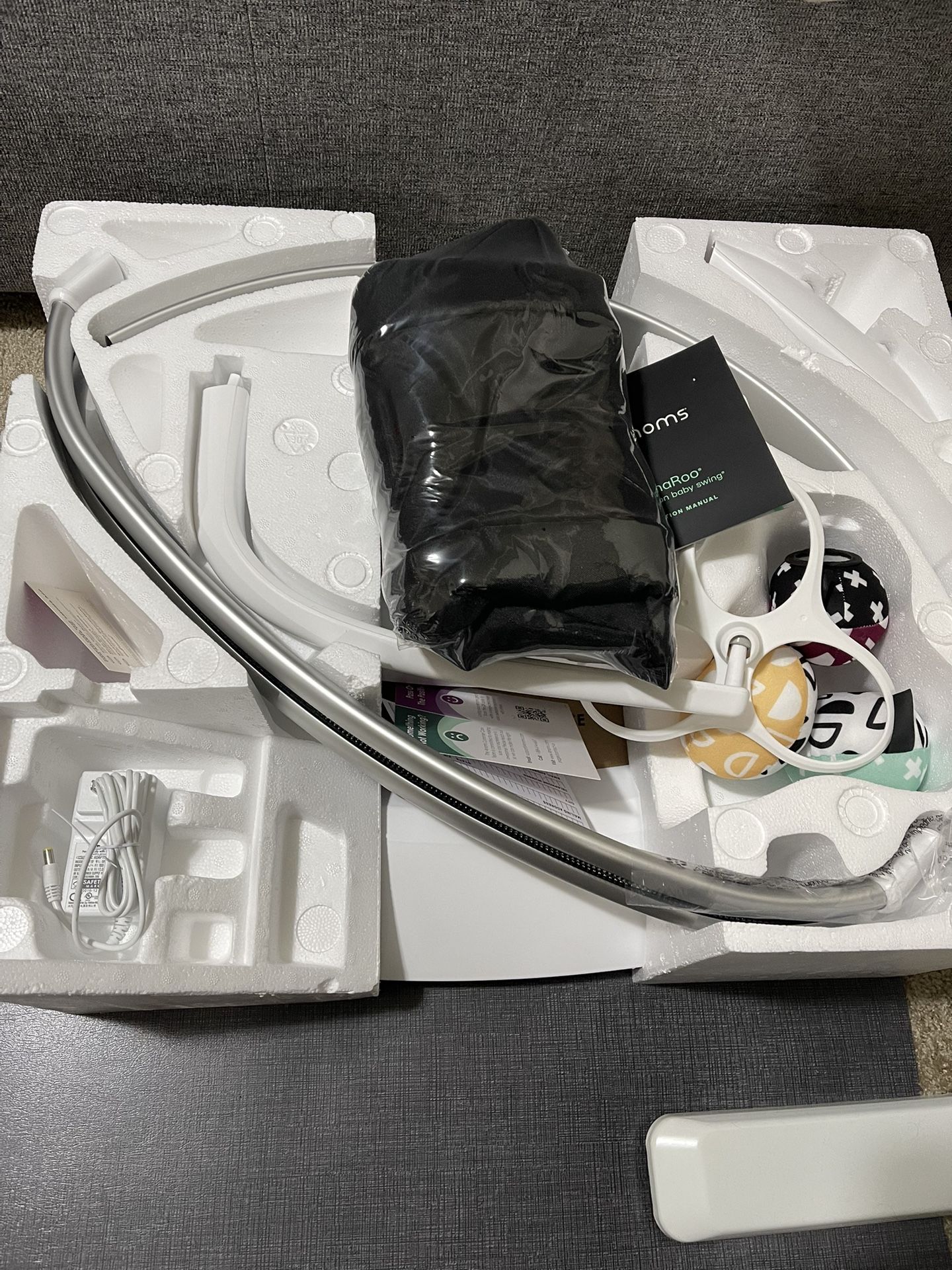 4moms MamaRoo Multi-Motion Baby Swing, Bluetooth Enabled with 5 Unique Motions, Black