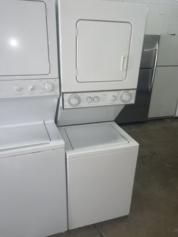 LAUNDRY 24” Everything Works Perfect