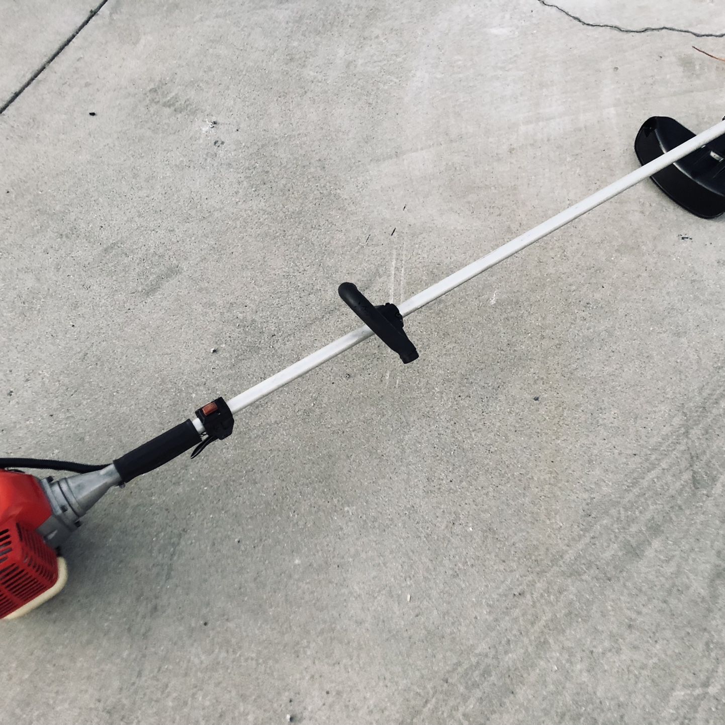 Black & Decker 24volt NST1024 Weed Eater With Battery for Sale in Temecula,  CA - OfferUp