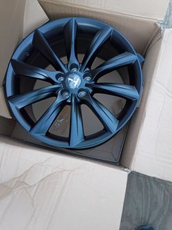 Solo uno rin Tesla size 19 nuevo