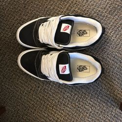 Black New Skool Vans 