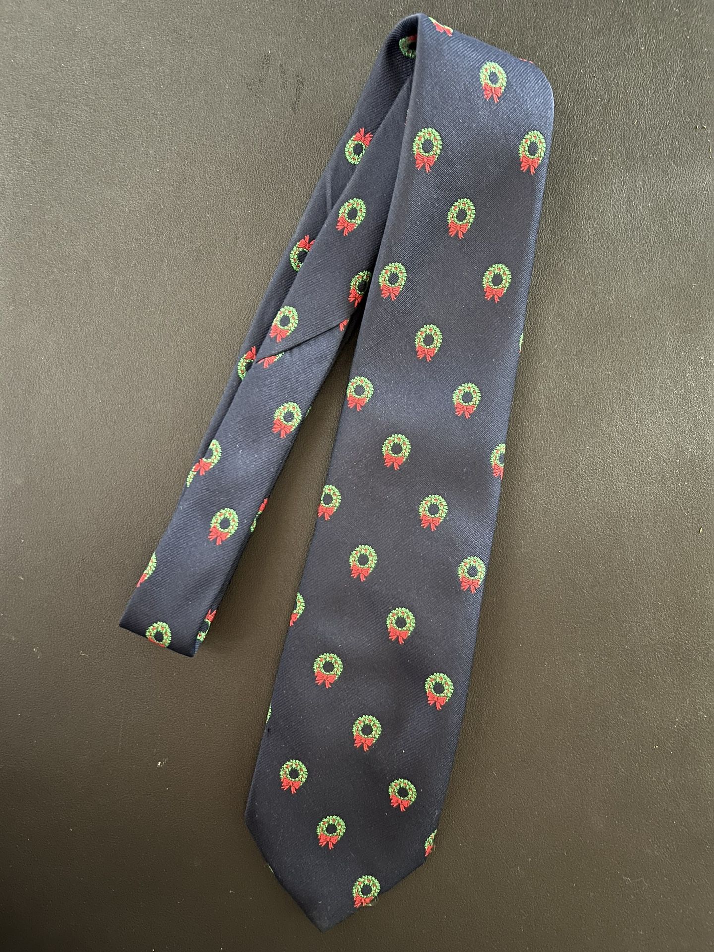 Cape Cod Christmas Wreath Tie Blue