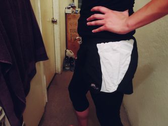 Womans Lotus legging shorts new in the package