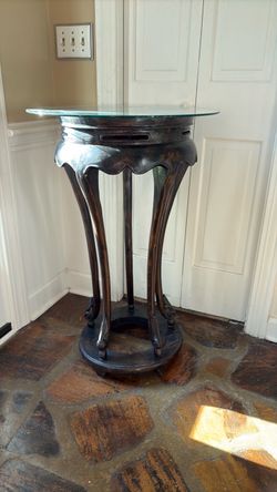 Beautiful plant stand/ side table.