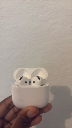 AirPods 4