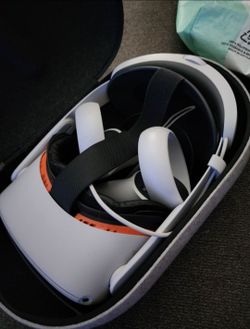 Oculus Quest 2 with extended battery and elite headstrap