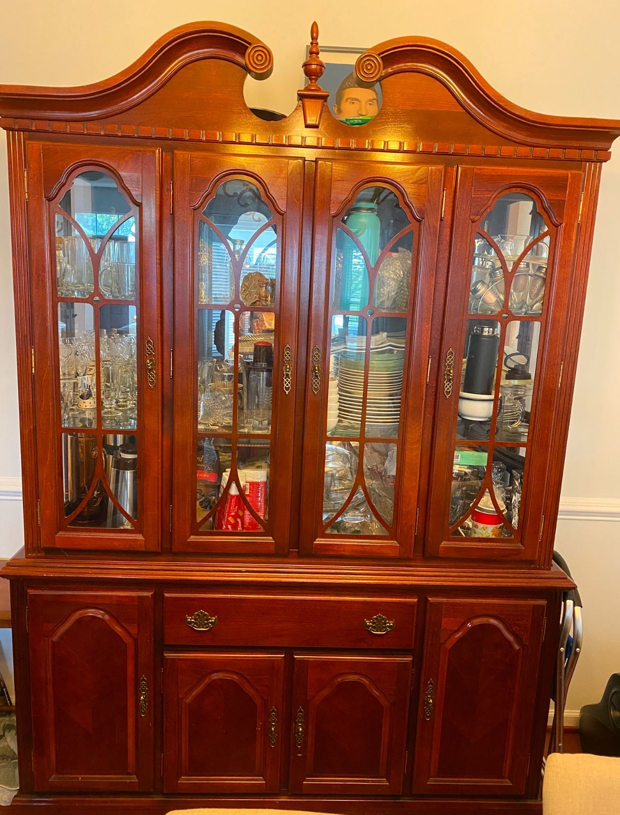 Grand China Cabinet
