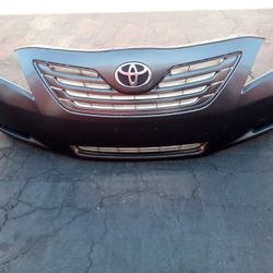 2007-2010 Toyota Camry Complete Front Bumper With Grills And Fog Lights Accessories Oem.