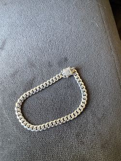 Men’s silver bracelet