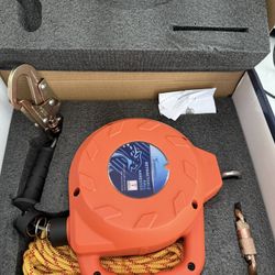 TRSMIMA Fall Protection  - 30ft Self-Retracting Fall Arrest Safety OSHA Compliant