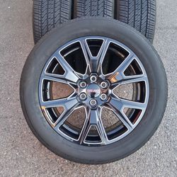2023 OEM ORIGINAL TAKEOFFS GMC YUKON DENALI PREMIUM HAVE TPMS SENSORS 22 INCH TIRES BRIDGESTONE 99 % DOT 0923 $ 2299 