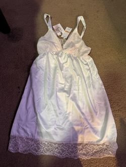 Jessica Simpson Cream Lace Trim Nightgown