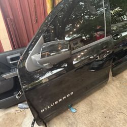 14-18 Chevy/gmc Driver Side Doors 