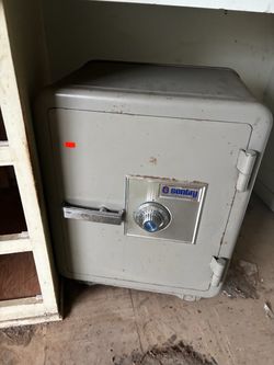 Sentry Floor Safe with Combination Lock