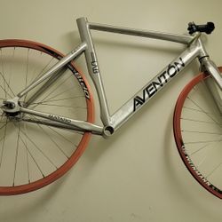Fixed Gear Bike Frame And Wheelset