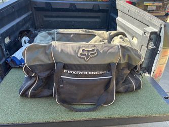 FOX Racing gear bag 34” x 17” x 16” + pants/chest protector