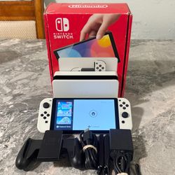 Nintendo Switch OLED Complete in Box