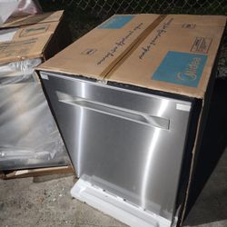 BRAND NEW MIDEA DISHWASHER 24 INCH 