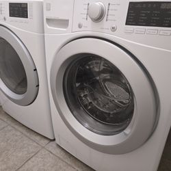 Kenmore Washer And Dryer Set

Working Good In very good condition
