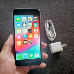 iPhone 6 - UNLOCKED - Like New