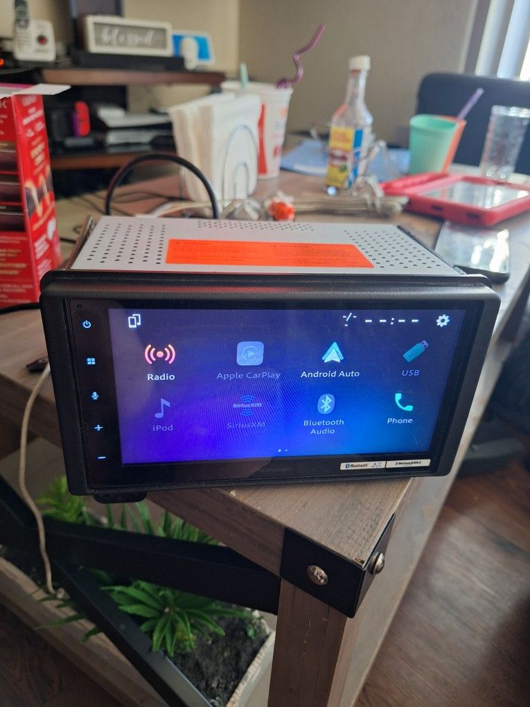 Pioneer 6.8", Apple CarPlay y Android Auto