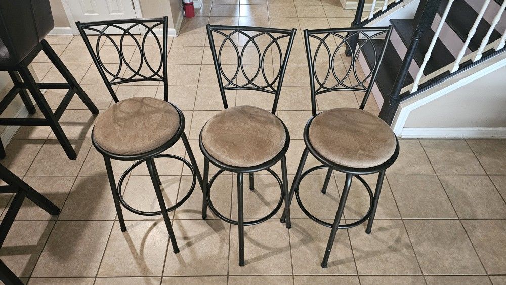 3 Bar Stools